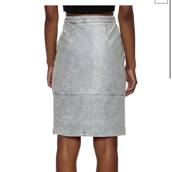 Lucy Paris jeans skirt - Picture 4 of 5